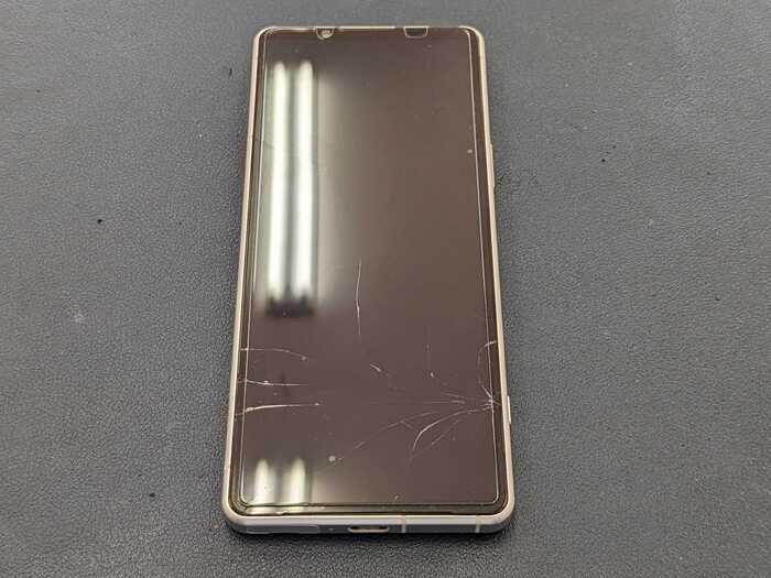 エクスペリア　えくすぺりあ　Xperia 5 IV 表示不良　画面動かない　タッチきかない　ゴーストタッチ　ひび割れ　落下　画面真っ暗　音だけする　画面修理