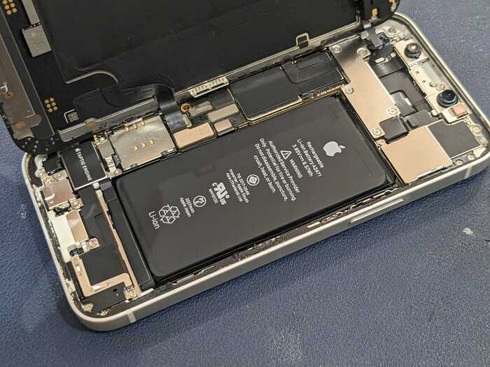 iPhone あいふぉん 12mini　充電減り早い　サービス表記　ばってりー　バッテリー　交換　修理