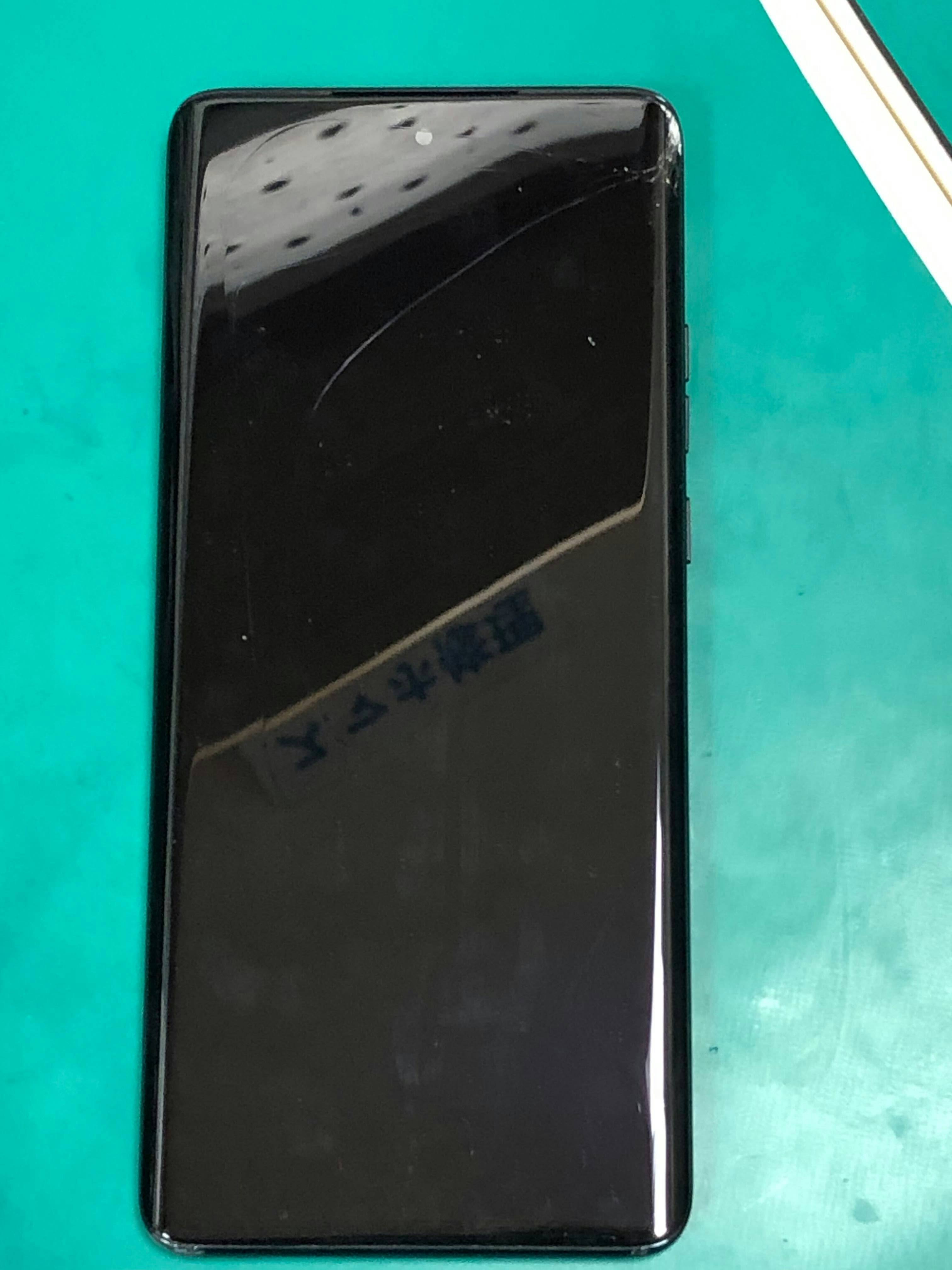 Motorola Edge 40 Neo　画面割れ