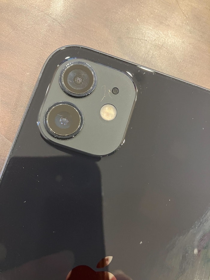 iPhone 12 カメラレンズ割れ修理