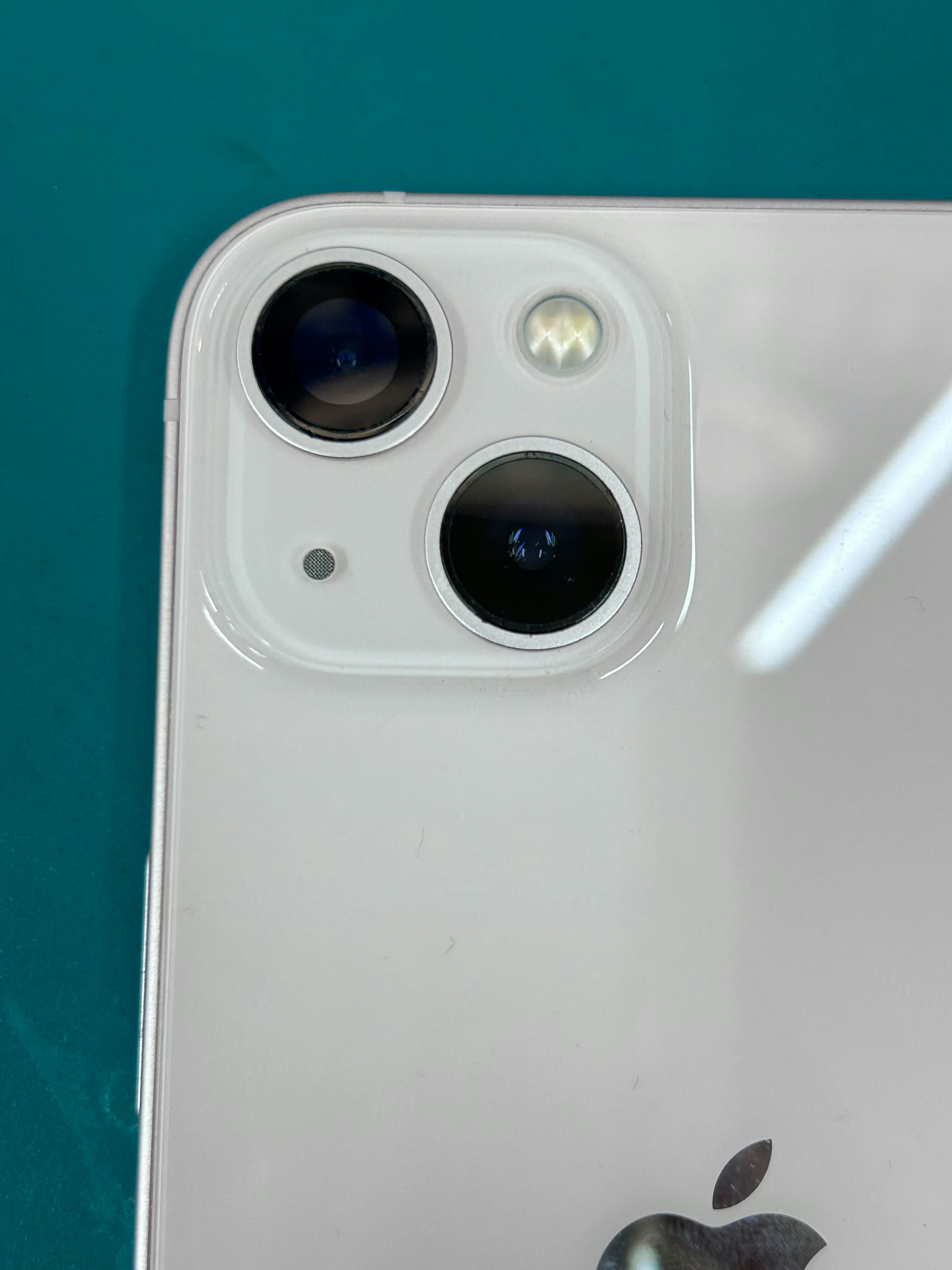 iPhone13 レンズ割れ