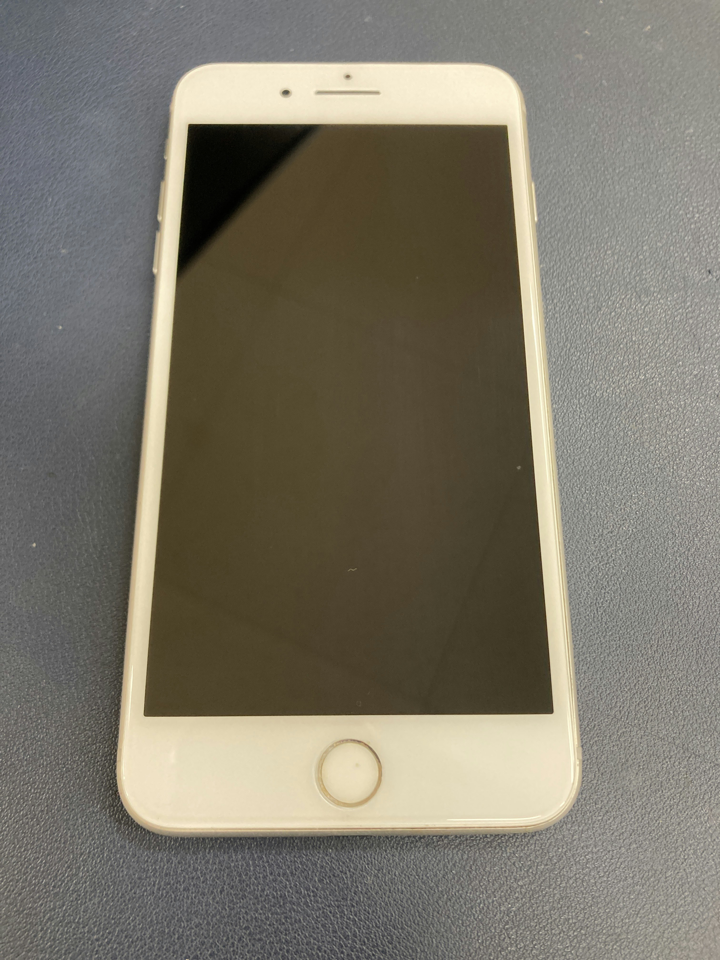 iPhone8Plus　豊川市　iPhone　修理　iPhone修理　画面タッチ反応しない　画面修理　タッチ不良　豊川　豊橋　新城　蒲郡　湖西　浜松