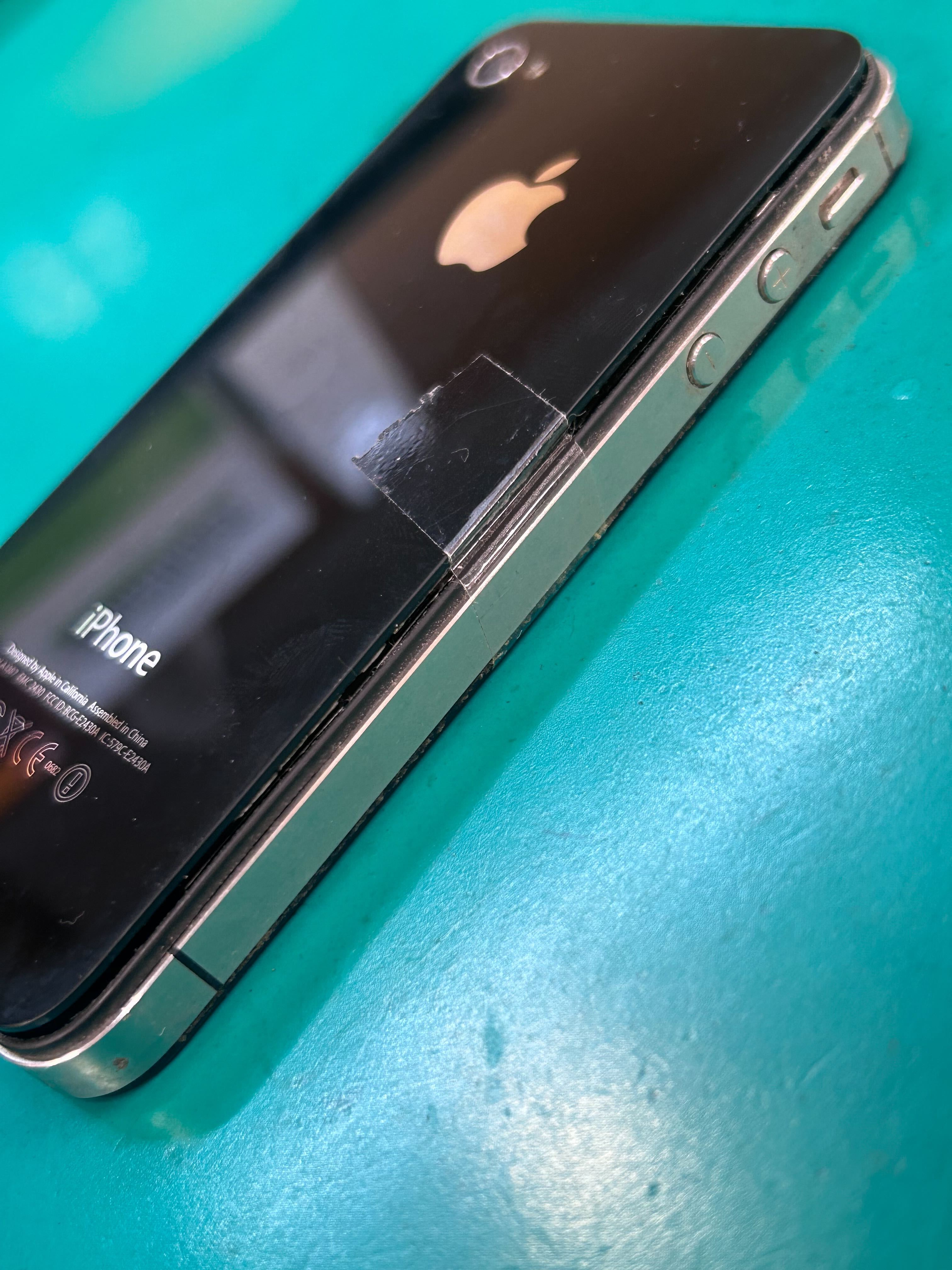 iPhone4s バッテリー膨張交換【イオン春日井】