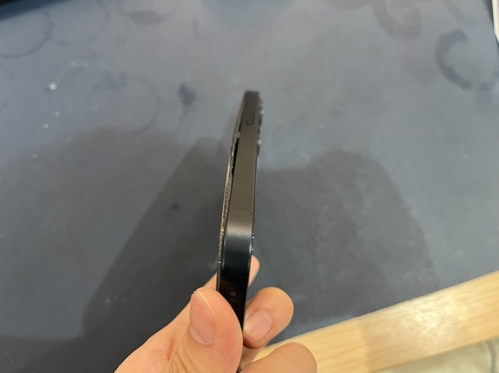 あいふぉん アイフォン iPhone 充電もたない 1日もたない 減りが早い 経年劣化 サービス表記 電源勝手に落ちる シャットダウン ばってりー バッテリー 交換 修理