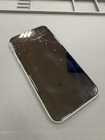 【一宮市でiPhone 11の画面・バッテリー交換】画面割れの症状でご来店いただきました！　まちスマ　テラスウォーク一宮