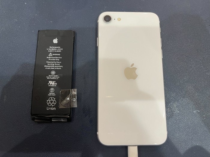 あいふぉん　アイフォン　iPhone SE3　バッテリー バッテリー交換