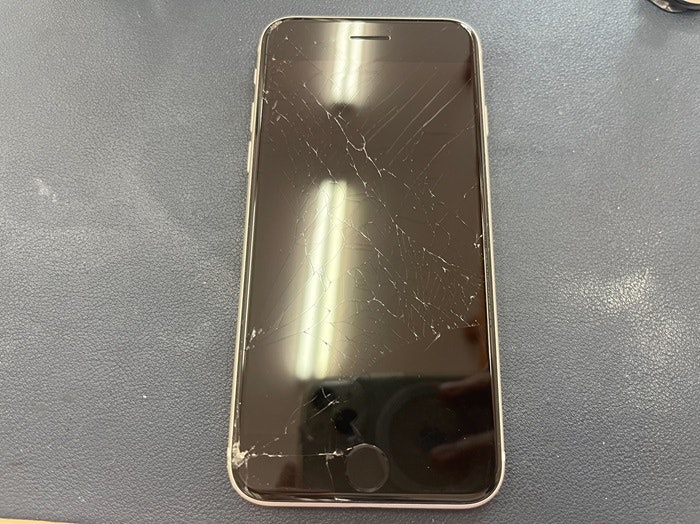 iPhoneSE3 画面修理　画面交換　液晶修理　電源不良　起動不良