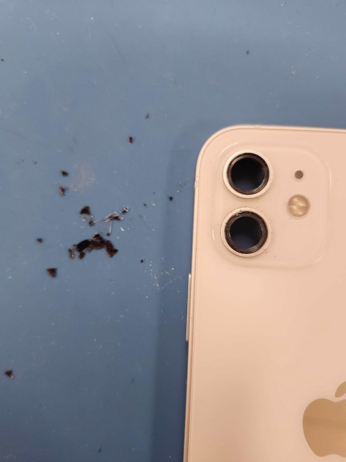 iPhone12　レンズ割れ　カメラレンズ交換