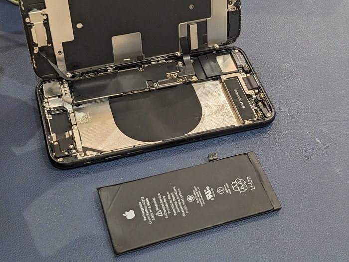 iPhoneSE2　バッテリー交換　バッテリー修理　充電持ち悪い