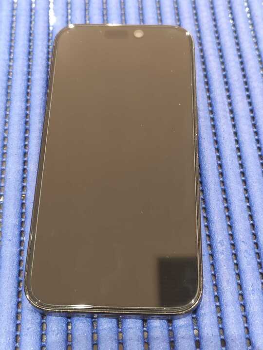 豊田市でiPhone 15 Proの画面交換】画面が真っ暗で映らない症状を修理