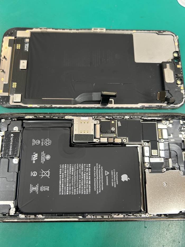 即日発送iPhone12promax 512GB 【本体後ろ破損有り、画面修復】 即日発送iPhone12promax 512GB 【本体後ろ破損有り、画面修復】 即日