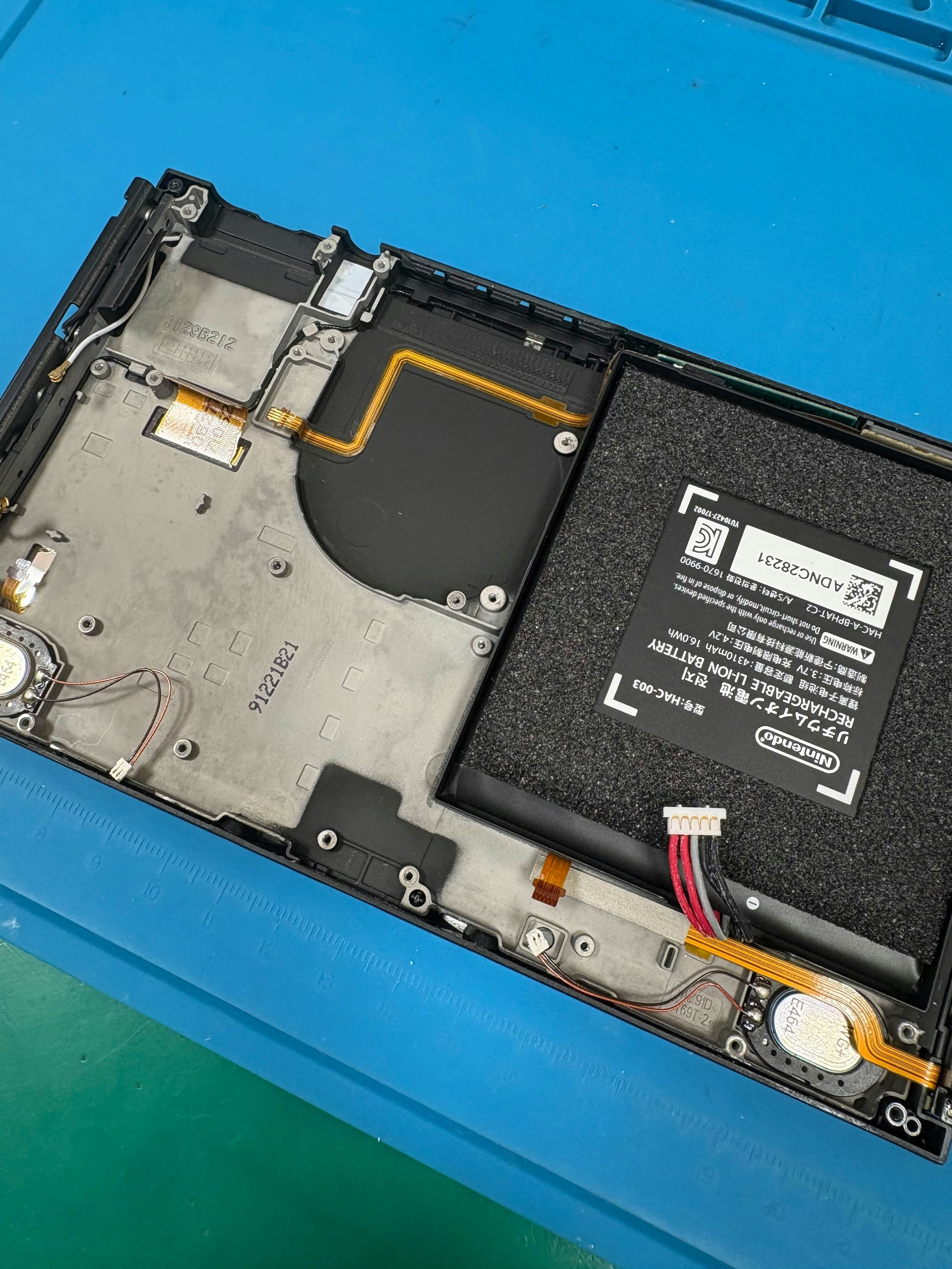 switch　液晶縦線　switch修理