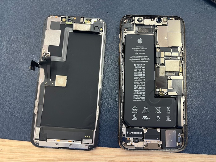 iPhone アイフォン 画面割れ ガラス割れ 液晶割れ 割れた 壊れた タッチ 勝手に 治す 直す 修理 直し方 治し方