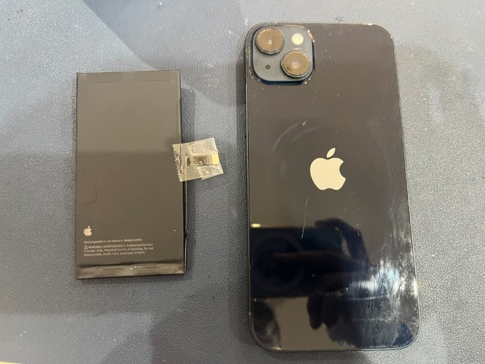 あいふぉん アイフォン iPhone14Plus 充電もたない 1日もたない 減りが早い 経年劣化 サービス表記 電源勝手に落ちる シャットダウン ばってりー バッテリー 交換 修理