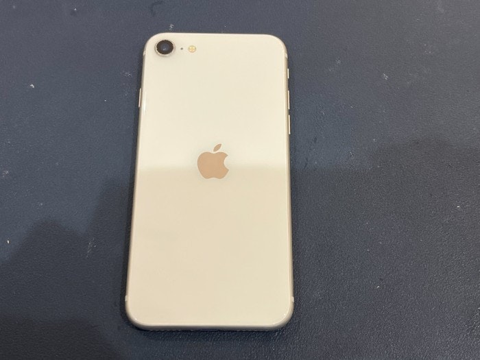 iPhone SE3 画面修理　画面交換　液晶修理　液晶交換