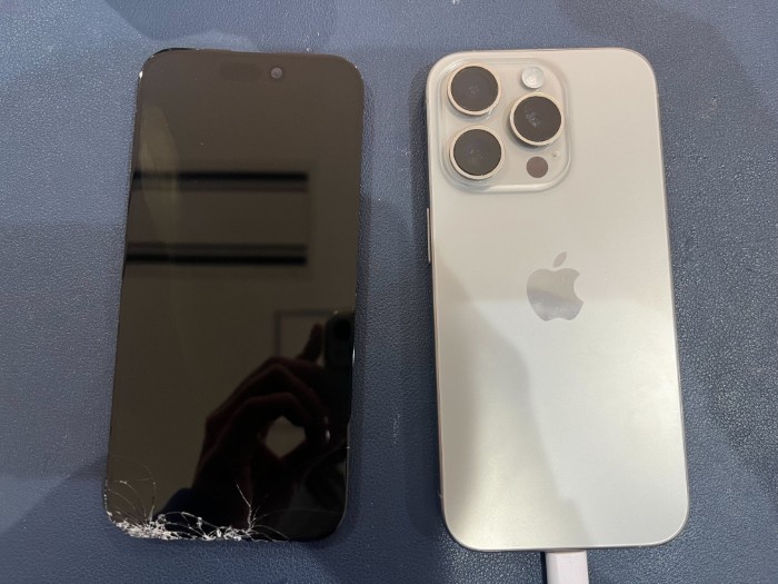 iPhone 15Pro 画面修理 【豊田】