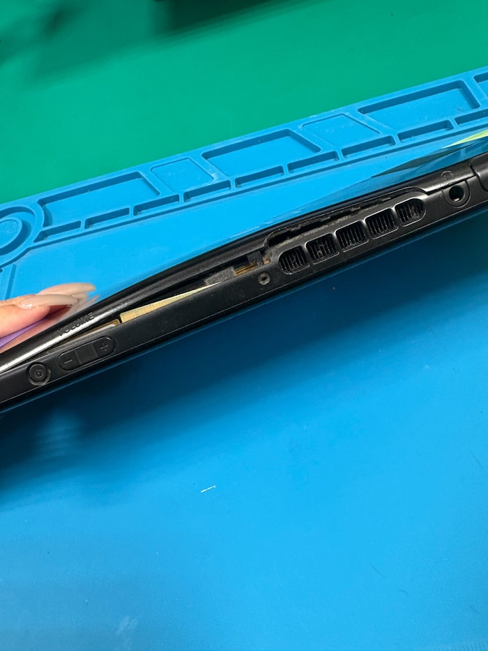 バッテリー膨張　switch　即日