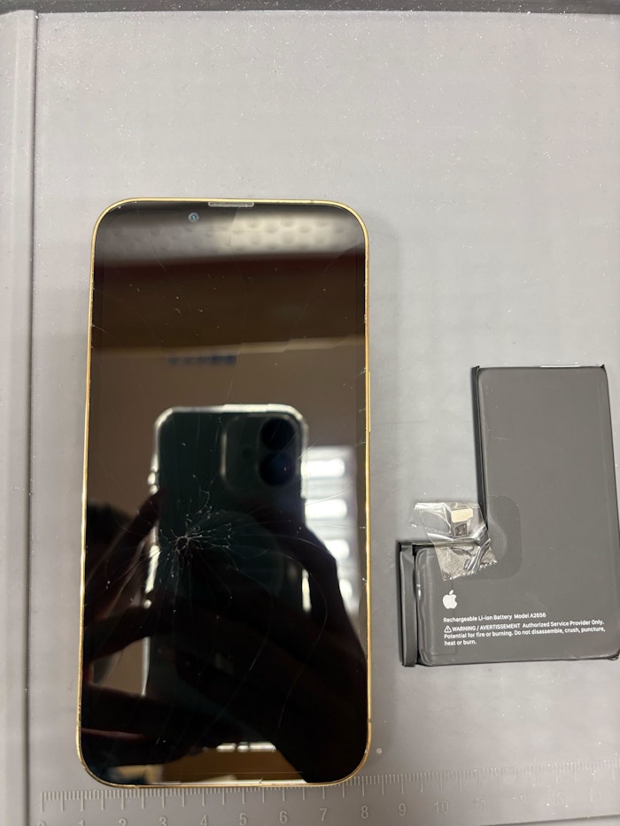 iPhone13Pro　iPhone13Proバッテリー交換　当日