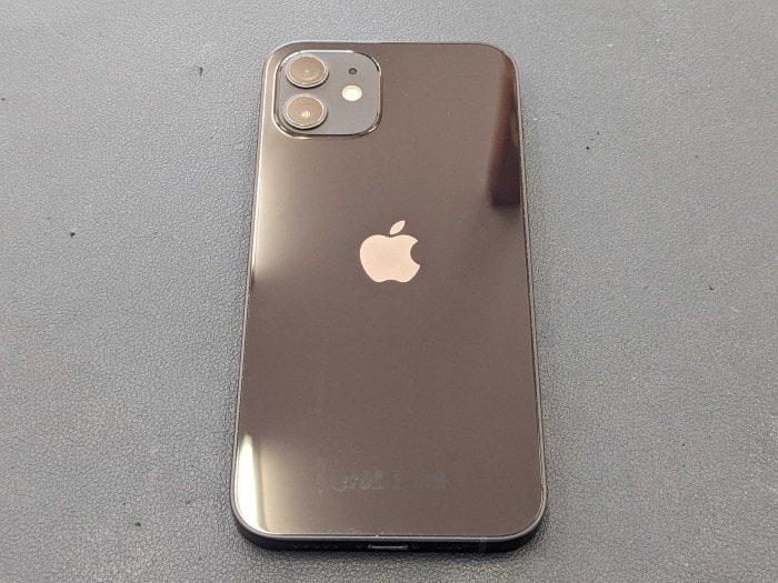 あいふぉん　iPhone 12 バッテリー　経年劣化　サービス表記　減り早い　交換　修理