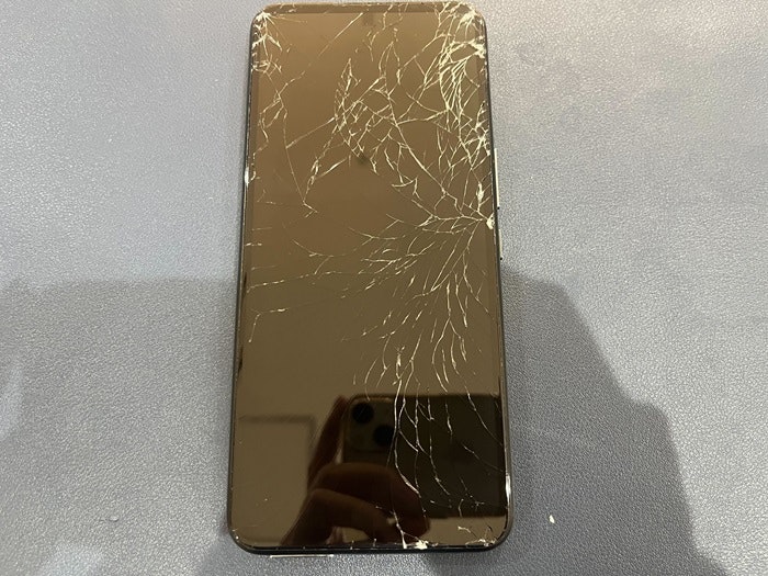 スマホ　Android　アンドロイド　修理　画面修理　ひび割れ　液晶破損　液晶修理