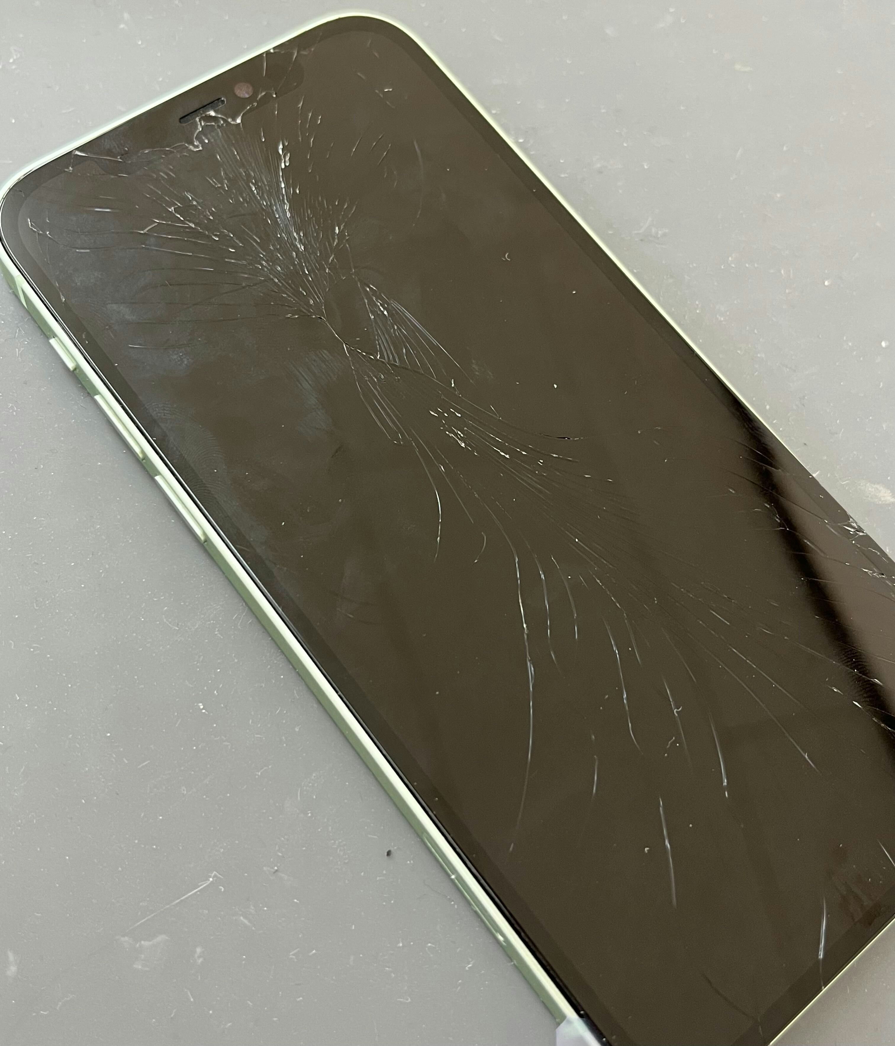 iPhone12　画面割れ　画面交換　豊川　豊橋　新城　蒲郡　湖西　浜松