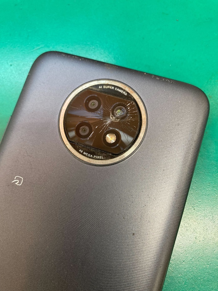 Xaomi　Redmi Note 9T 5G 64GB　画面割れ　汚れ多 Xiaomi Redmi 9T】画面が割れて半分映らない？！画面交換で即日復旧