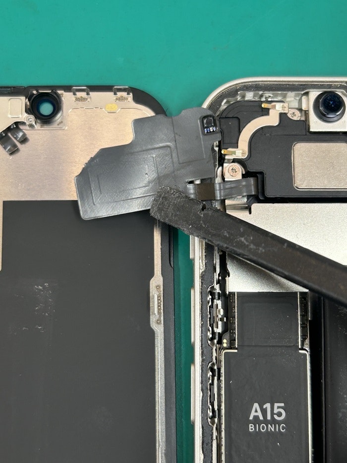 アイフォン スマホ 修理 iPhone13 画面が外れた 画面交換 春日井 北名古屋 瀬戸 守山 多治見