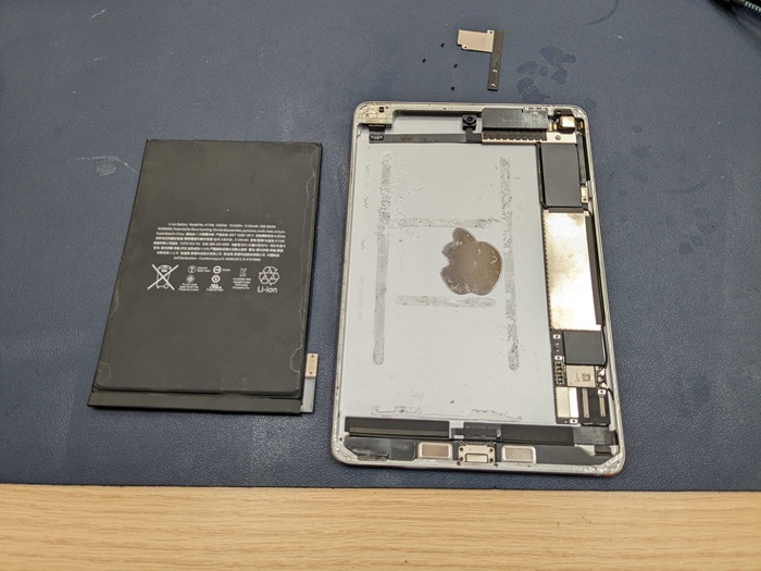 iPad mini4 バッテリー交換 岡崎店
