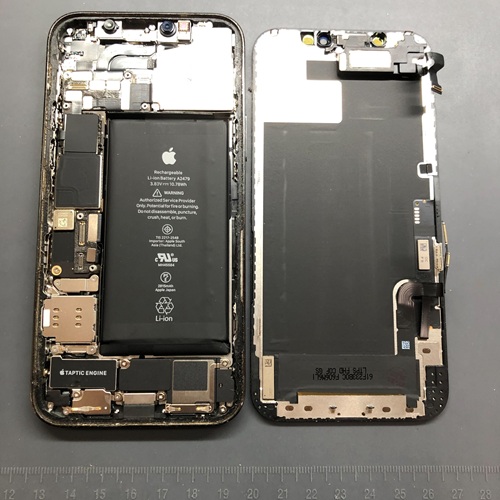 一宮市】iPhone12 Proの液晶に縦線…タッチ不良が出る前に即日修理