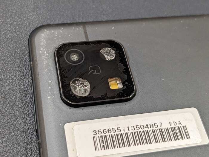 あくおす　アクオス　AQUOS　sense6　水に浸かった　水没　すいぼつ　起動しない　画面真っ暗　お風呂　水場　中に水が入った