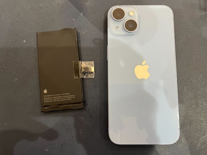 あいふぉん　アイフォン　iPhone14  充電もたない　1日もたない　減りが早い　経年劣化　サービス表記　電源勝手に落ちる　シャットダウン　ばってりー　バッテリー　交換　修理