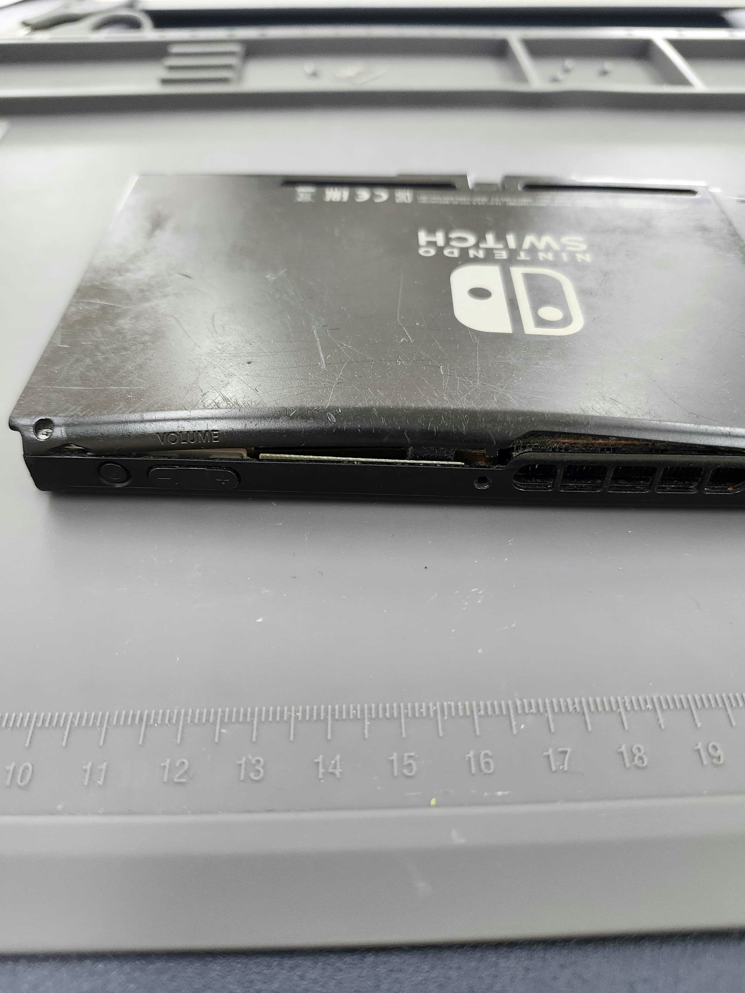 Switch バッテリー膨張 ゲーム機修理 修理 バッテリー交換 豊川 豊橋 新城 蒲郡 湖西 浜松