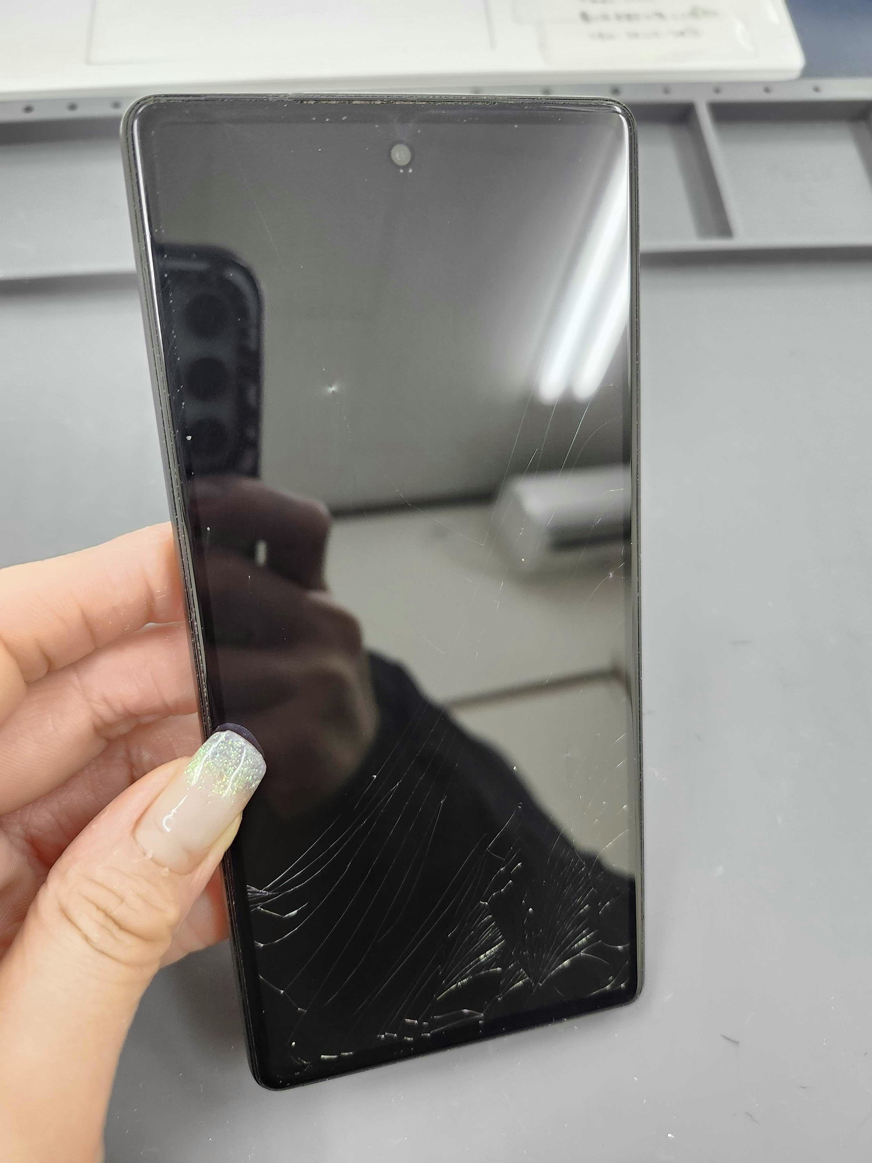 Pixel6a　Pixel　Android　スマホ修理　画面割れ　画面付かない　豊川　豊橋　新城　蒲郡　湖西　浜松