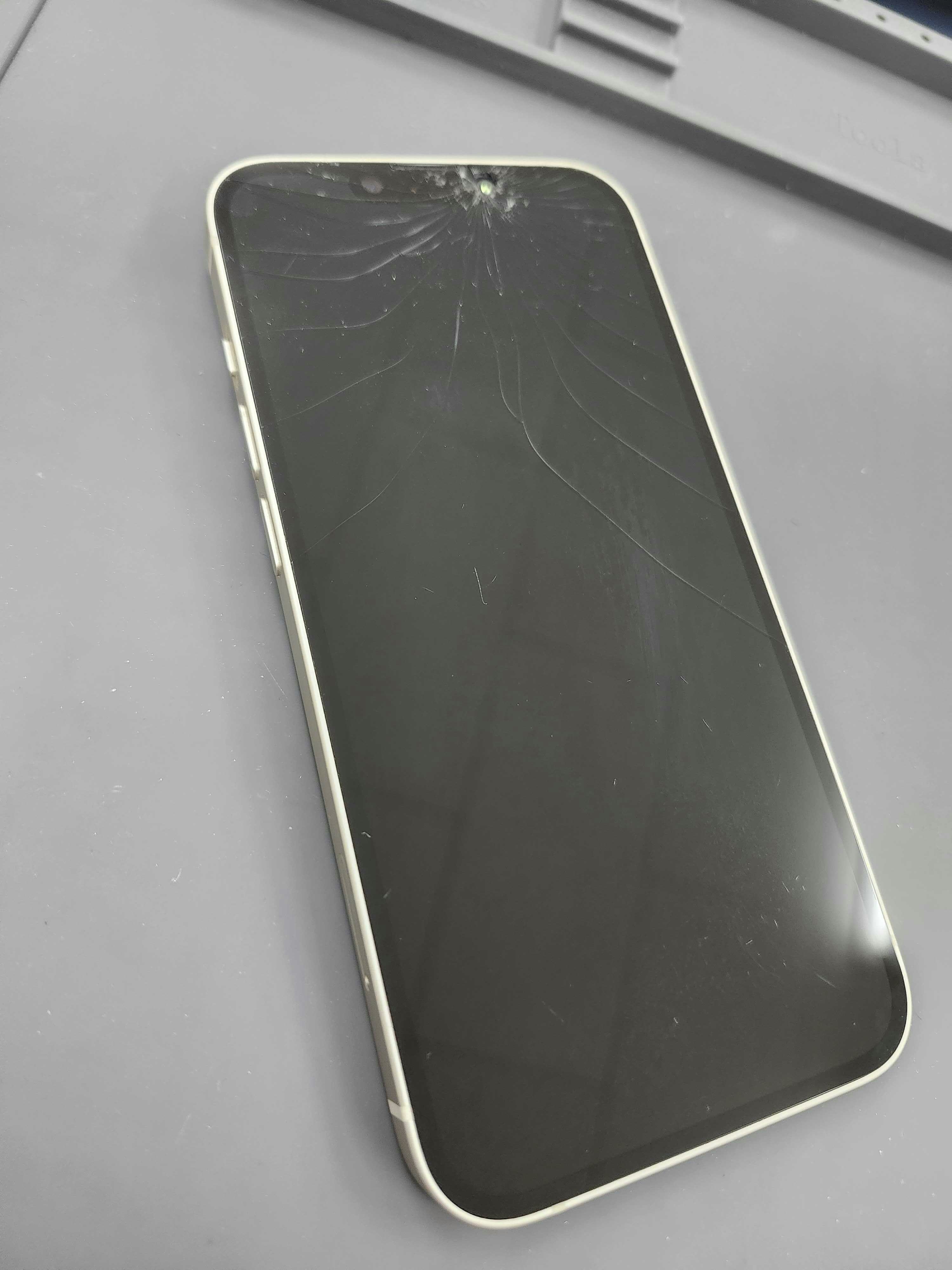 iphone14　iPhone　修理　iPhone修理　画面交換　画面修理　当日修理　豊川　豊橋　新城　蒲郡　湖西　浜松