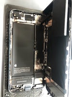  iPhone SE3 充電の減りが早い バッテリー修理交換 一宮