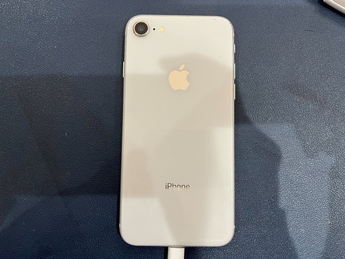 iPhone 8 バッテリー交換