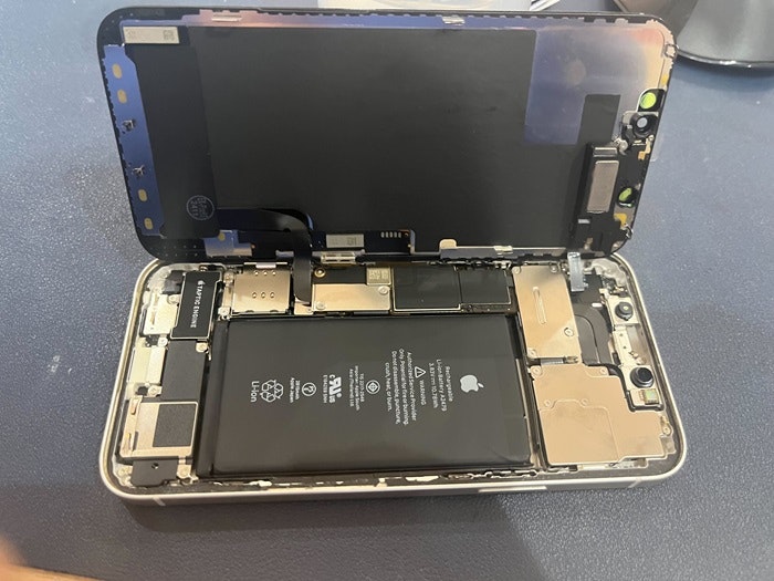 iPhone 12 画面割れ 液晶割れ ガラス割れ 修理 故障 交換 直す 治す