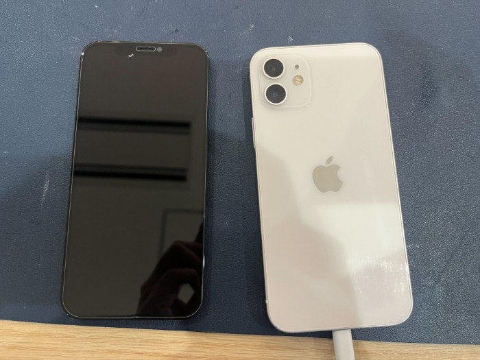 iPhone12 画面修理　画面交換　液晶修理　液晶交換