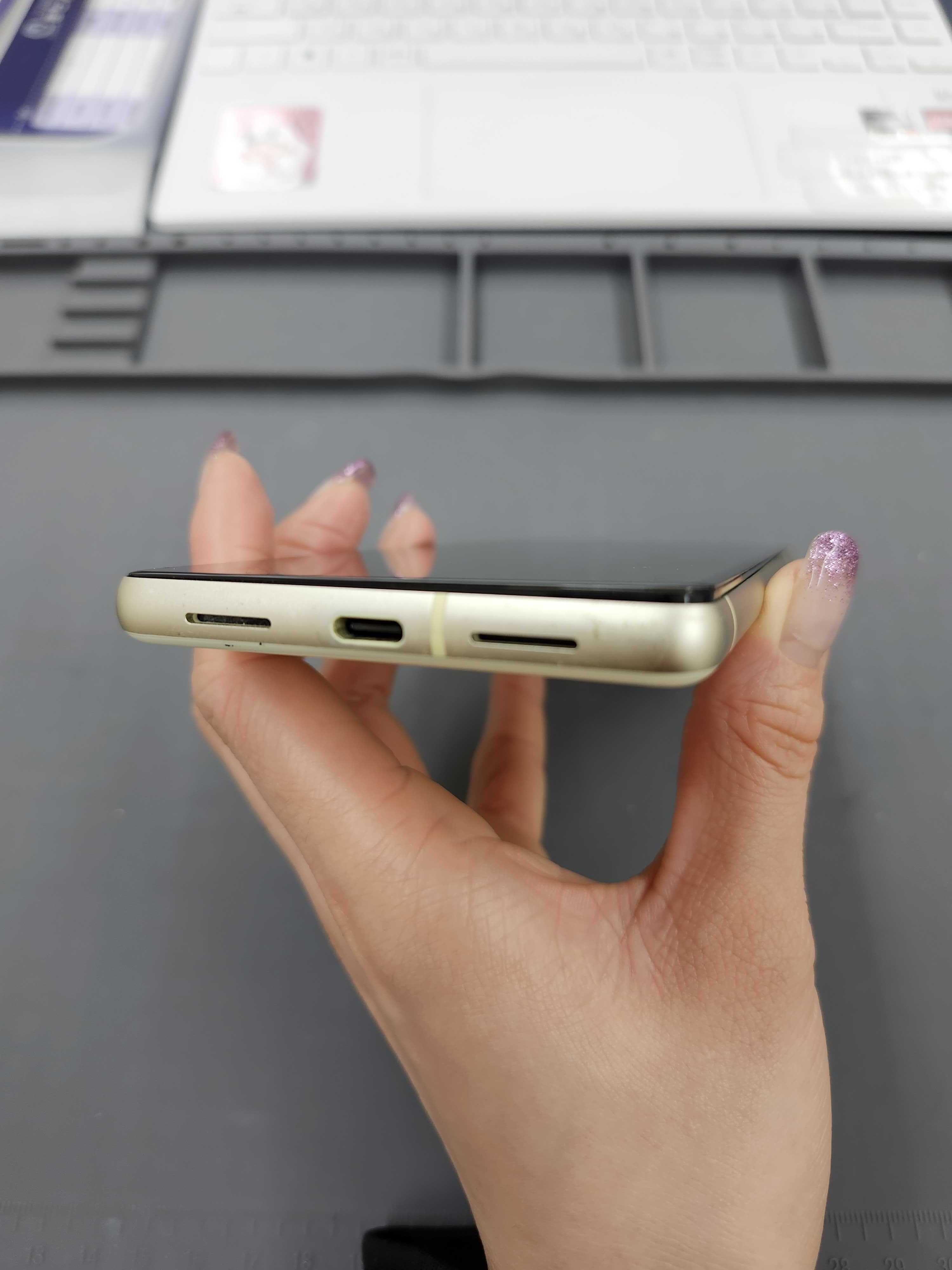 Google Pixel のバッテリー膨張で画面が浮く症状…即日90分 7 Pixel 豊川店】Google 画面 新品バッテリー ホワイト 7 スマートフォン本体