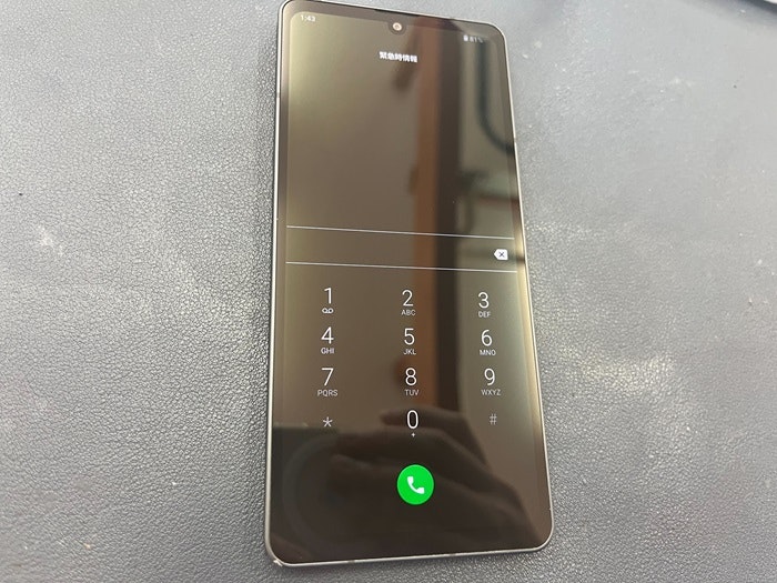アクオス　AQUOS sense4　画面 タッチ効かない タッチきかない　落とした　起動不良　表示おかしい　画面修理　映らない