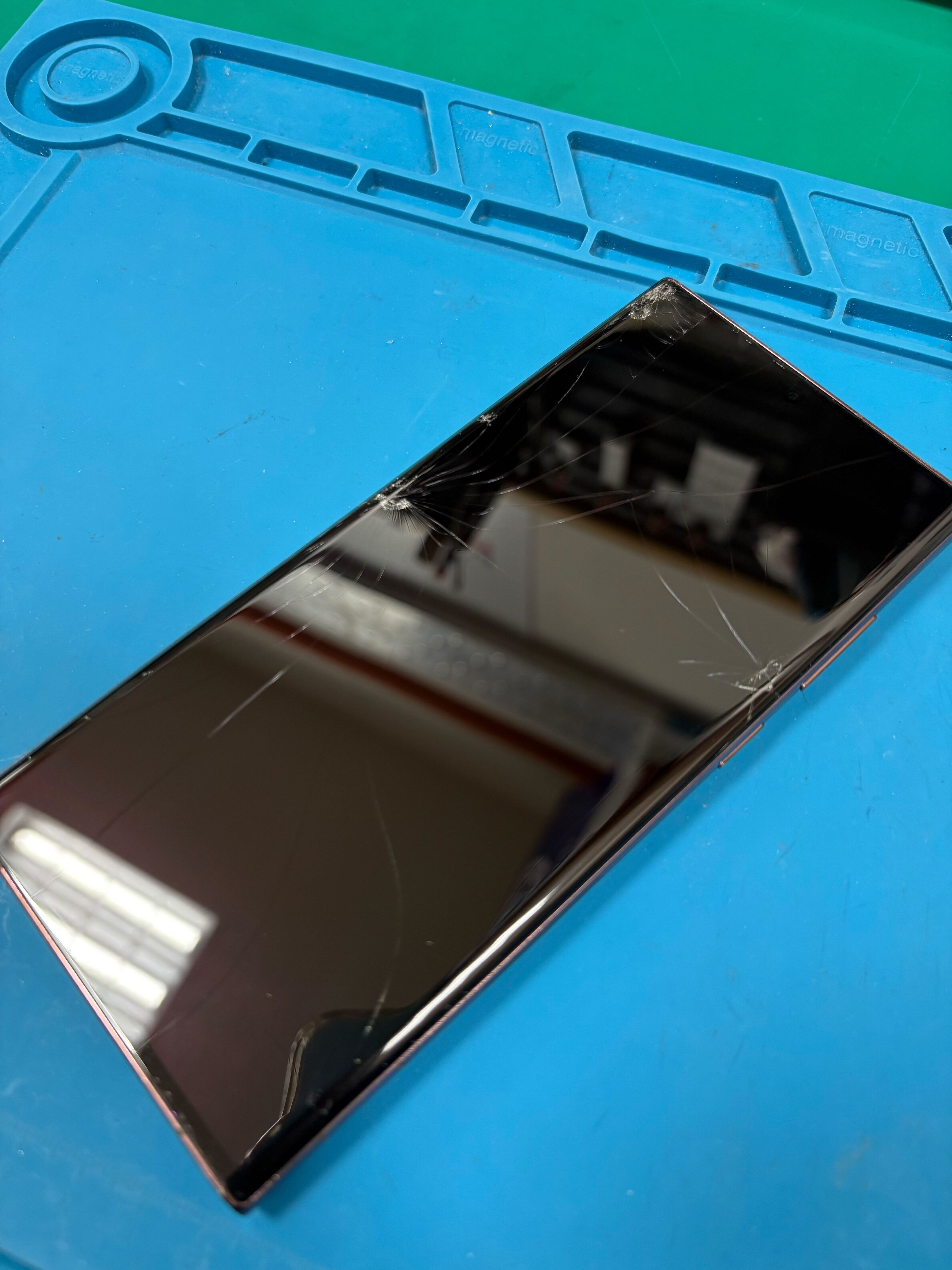 豊橋市】Galaxy S22 Ultra の画面割れ＆操作不能を修理！データ