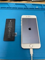 【即日60分で修理！】豊川市でiPhone8のバッテリー交換🌟【電源落ちる・バッテリー膨張】