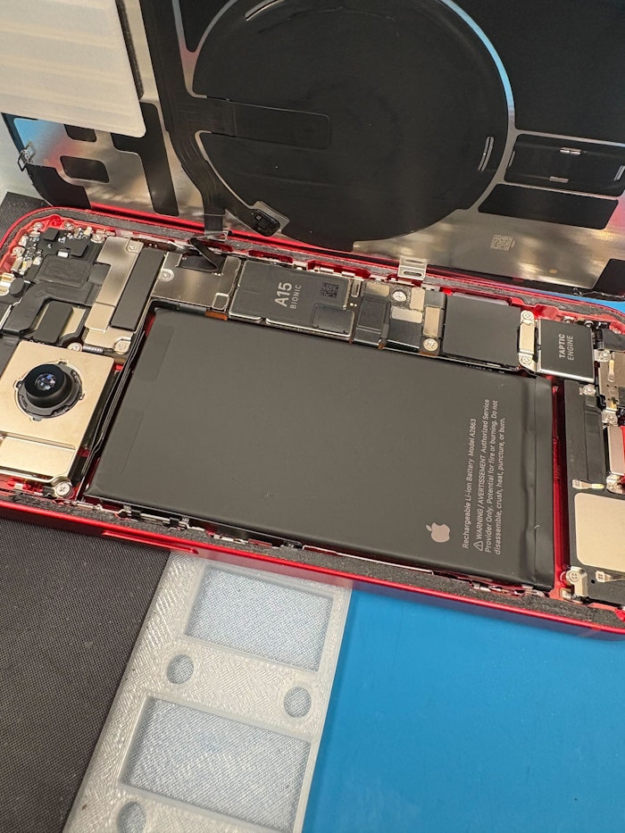 バッテリー　iPhone14　修理