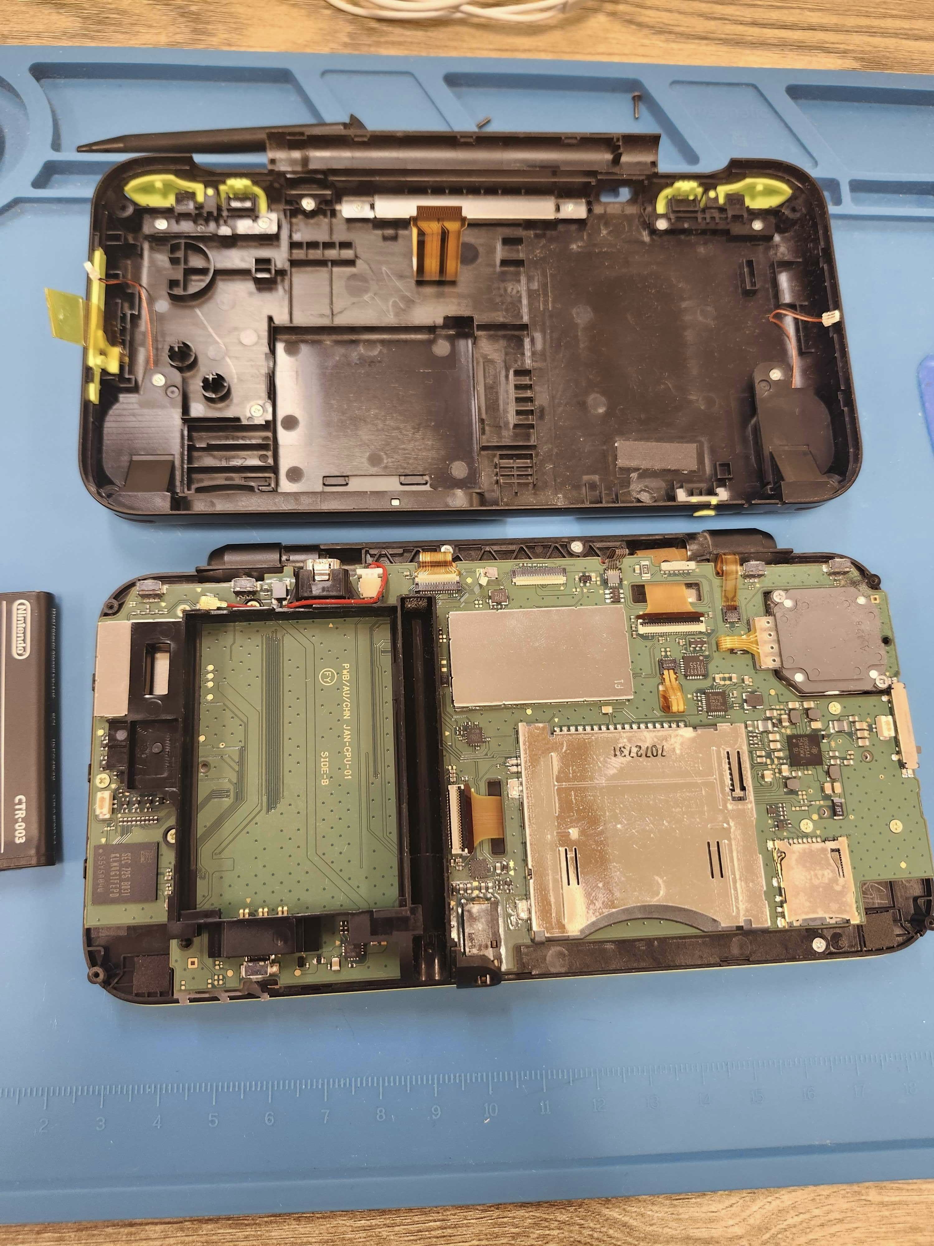 New2DSLL DS 3DS ニンテンドーDS 修理 データそのまま 画面交換 液晶交換 液晶不良 液晶割れ 液晶修理 豊川市 豊橋市 新城市 蒲郡市 岡崎市 湖西市 浜松市