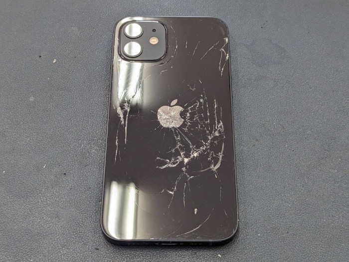 iPhone 12 背面修理 【岡崎】