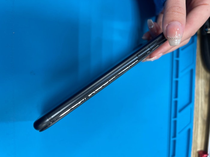 iPhone7 バッテリー交換 バッテリー膨張