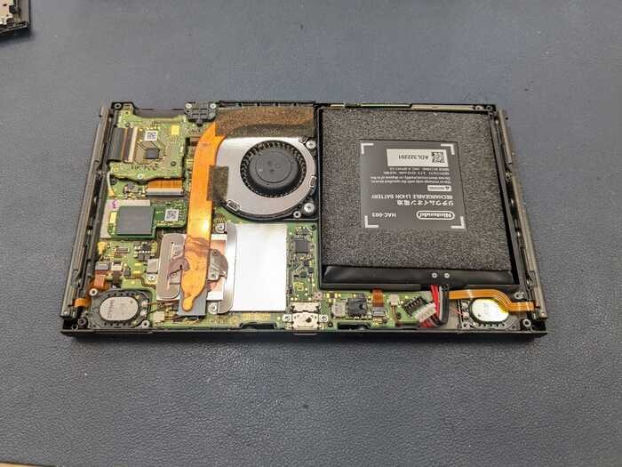 Switch　スウィッチ　バッテリー　ばってりー　充電減りはやい　経年劣化　長期使用　充電たまらない　修理