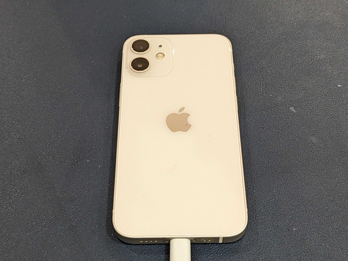 iPhone12mini　バッテリー修理　バッテリー交換　充電持ち悪い