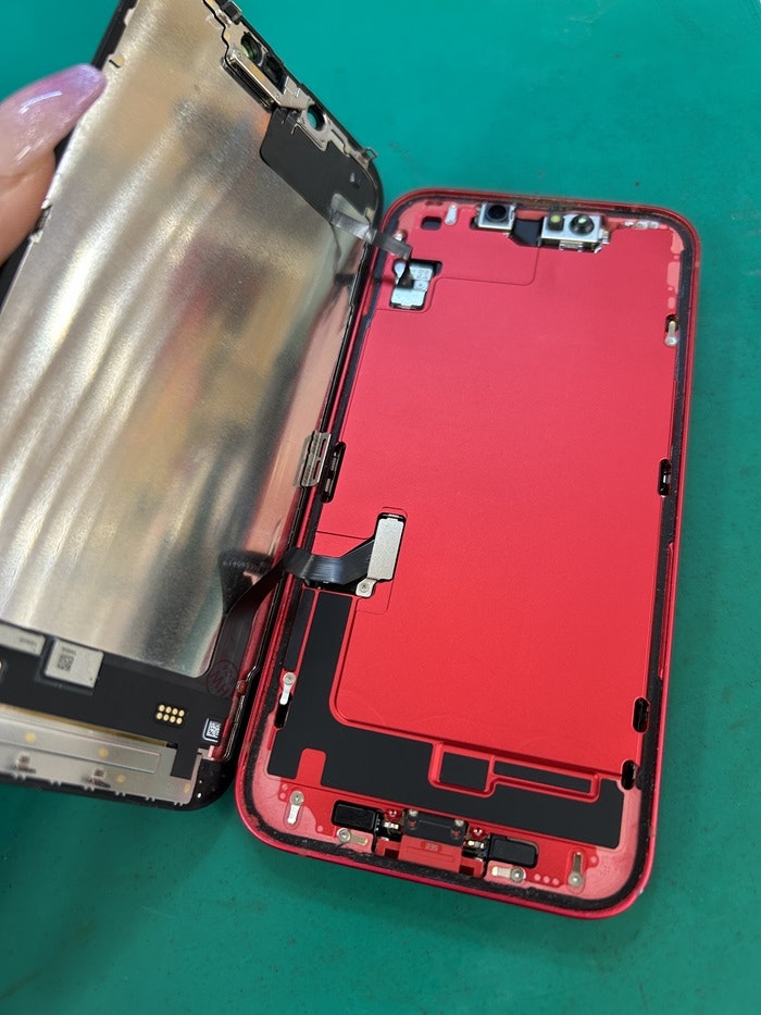 アイフォン　スマホ　修理　iPhone14　液晶の破損　画面交換　春日井　北名古屋　瀬戸　守山　多治見
