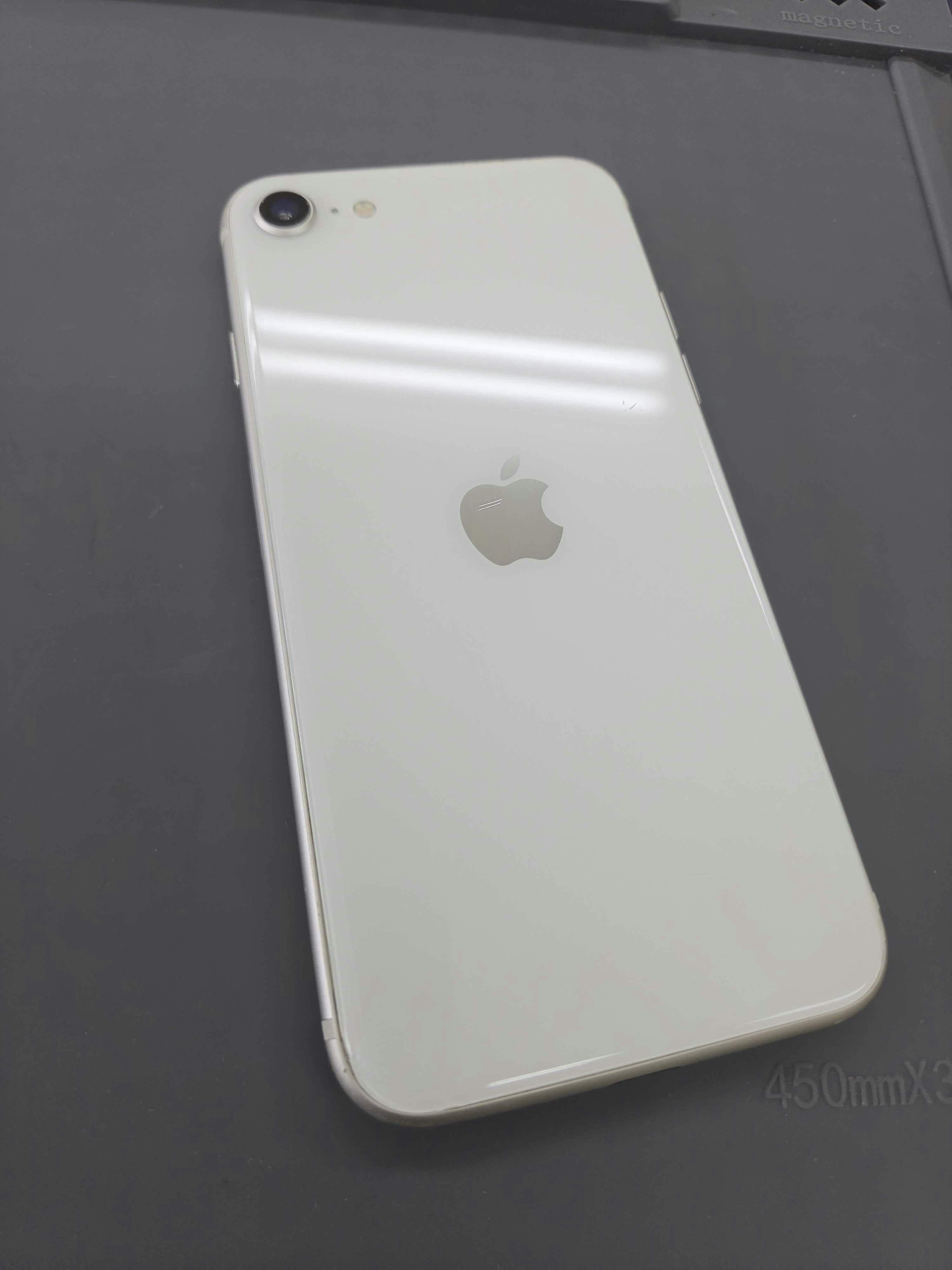 iPhoneSE3 豊川市 iPhone 修理 iPhone修理 スマホ修理 カメラ修理 豊川 豊橋 新城 蒲郡 湖西 浜松